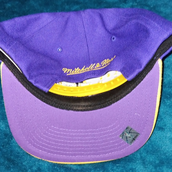 LOS ANGELES  LAKERS  MITCHELL &Ness  hardwood classic - Picture 2 of 8